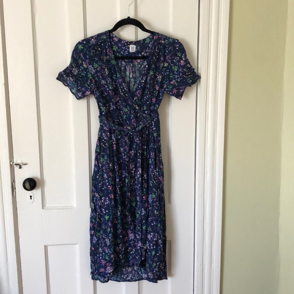 GAP maternity/nursing dress